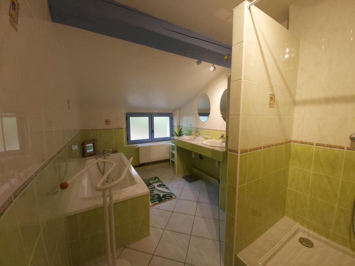 O Miroir... Sans Detour Dis-Moi Tout De Ce Sejour Francescas ภายนอก รูปภาพ